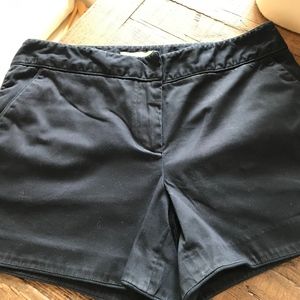 Elizabeth McKay navy blue shorts